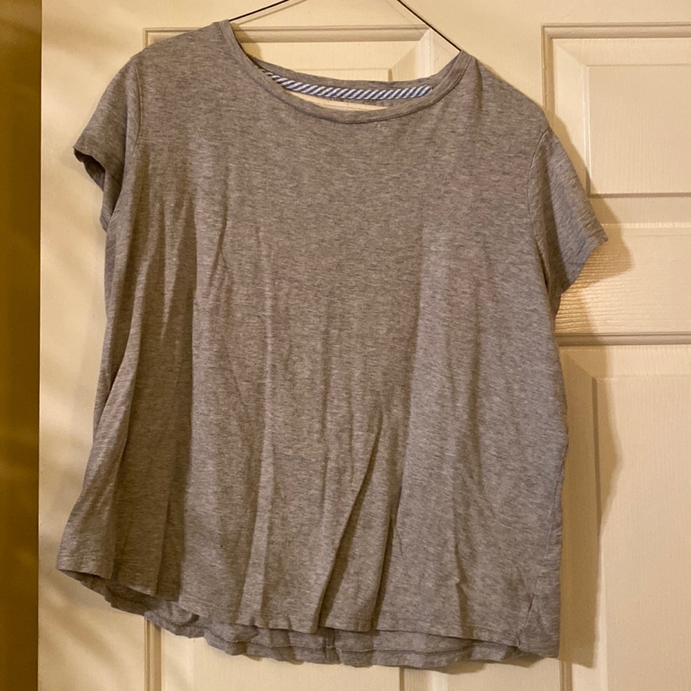 Gray T-shirt L
